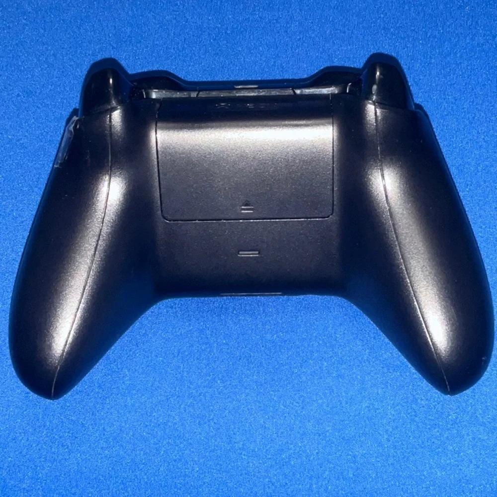 Xbox One Wireless Controller - Picture 4 of 10